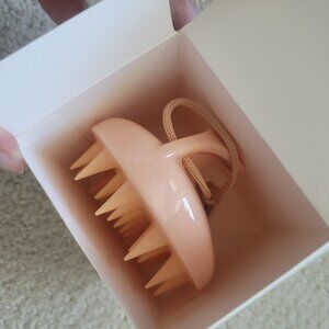 OUAI Scalp Massager Peach FabFitFun Never Been Used